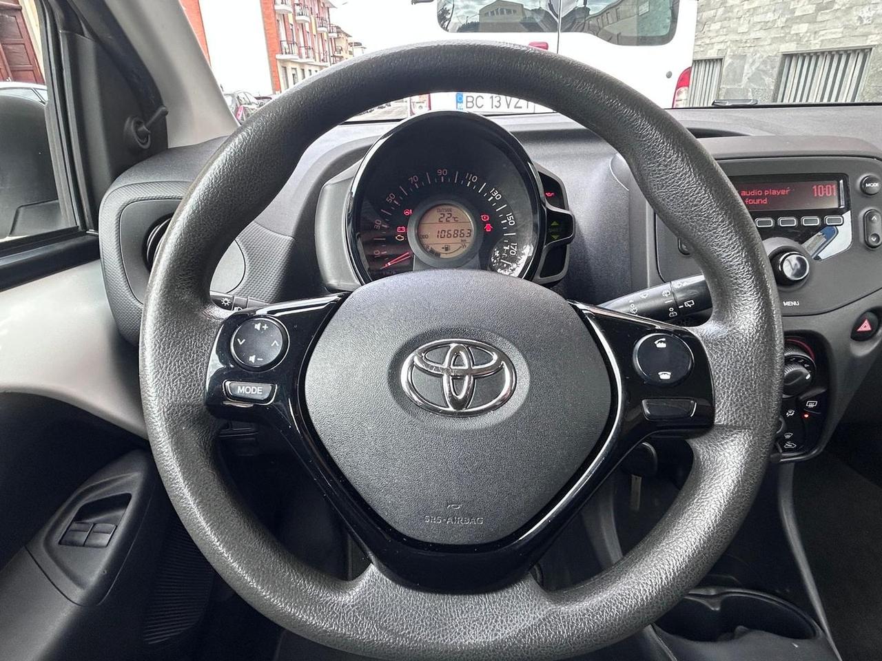 Toyota Aygo X Business 1.0 VVT-i #11773