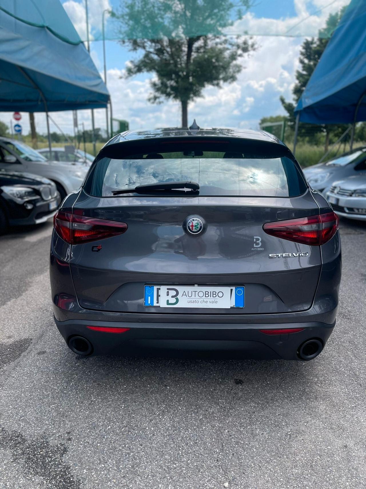 Alfa Romeo Stelvio 2.2 Turbodiesel 180 CV AT8 RWD Business