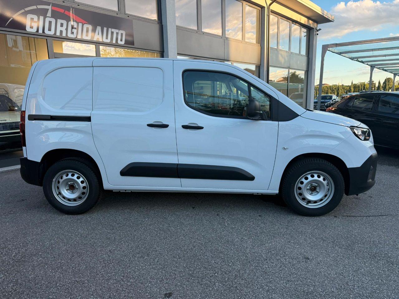 FIAT Doblo van M 1.5 diesel 100cv Business Pro 3 POSTI