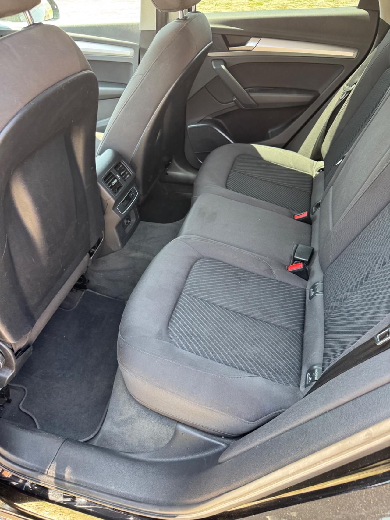 Audi Q5 35 TDI quattro S tronic Business Sport