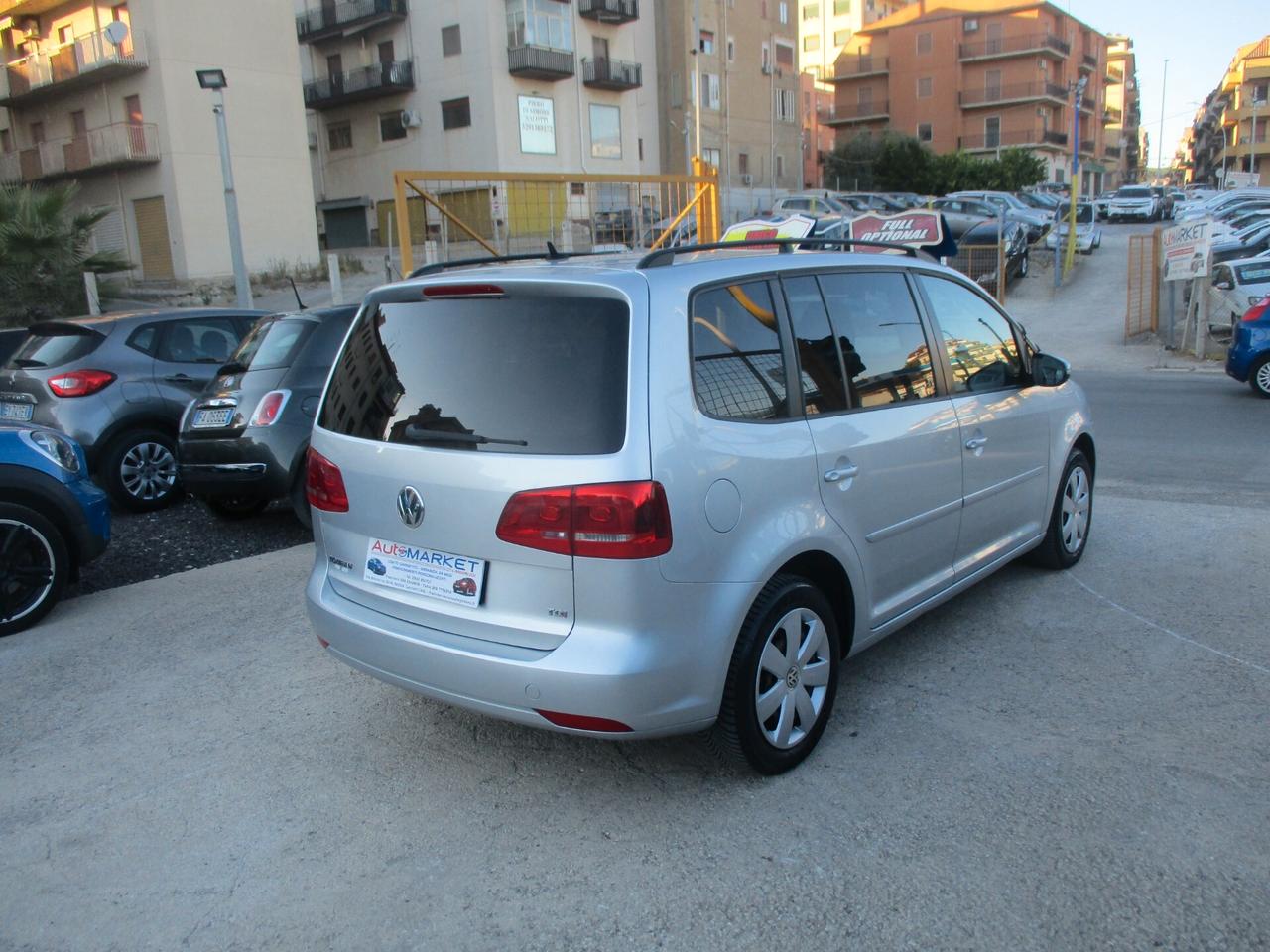 Volkswagen Touran 1.6 TDI DSG MOLTO BELLO 2012