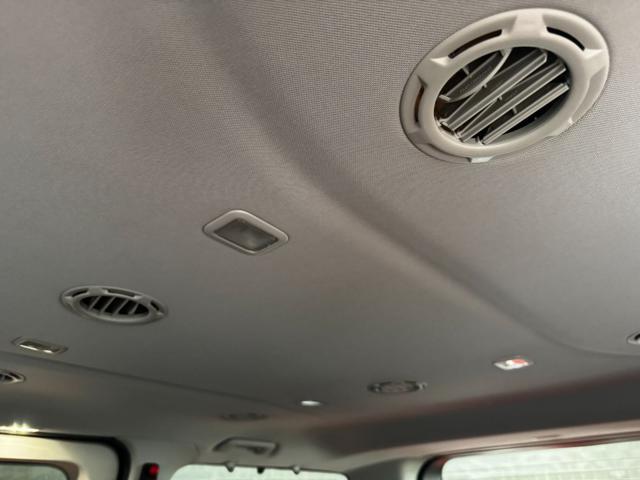 FORD Tourneo Custom 320 2.0 130CV MHEV PC Tit. Porta elettrica Lat. dx