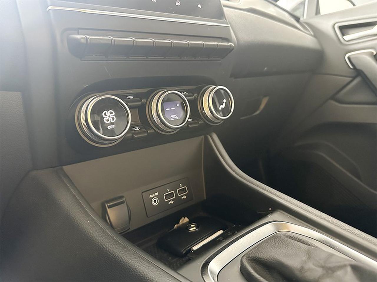 Renault Captur 1.6 e-tech hybrid techno fast track 145cv auto