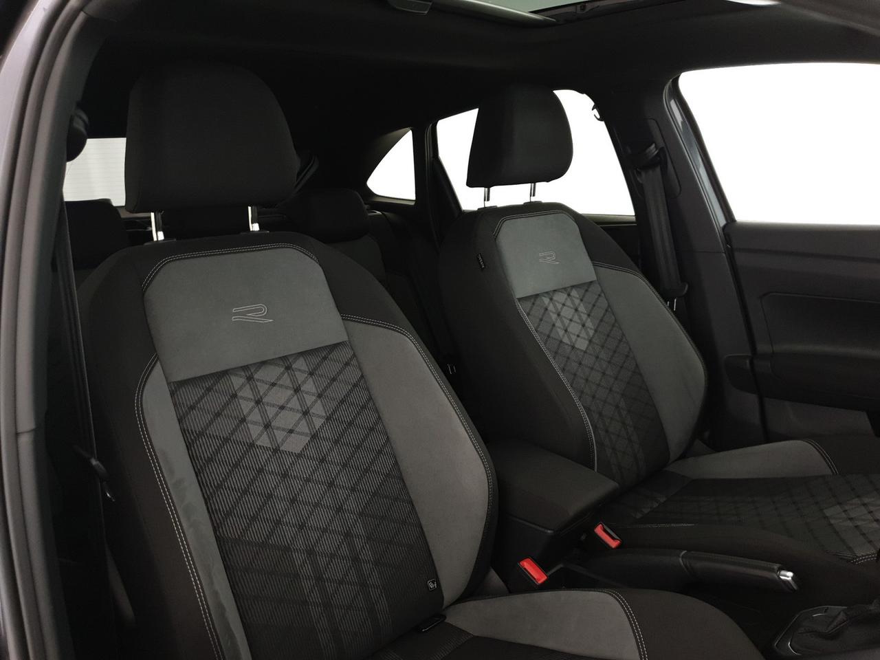 Volkswagen Taigo 1.5 tsi r-line 150cv dsg