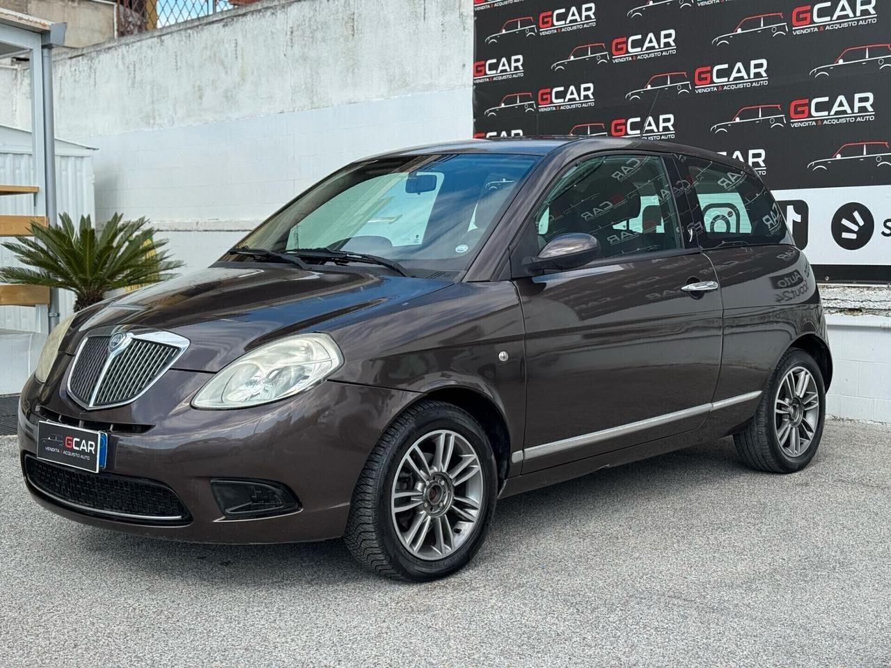 Lancia Ypsilon 1.2 Versus