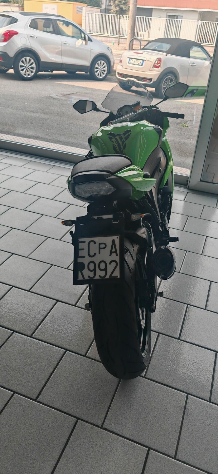 Kawasaki Ninja 600 ZX-6R RACING