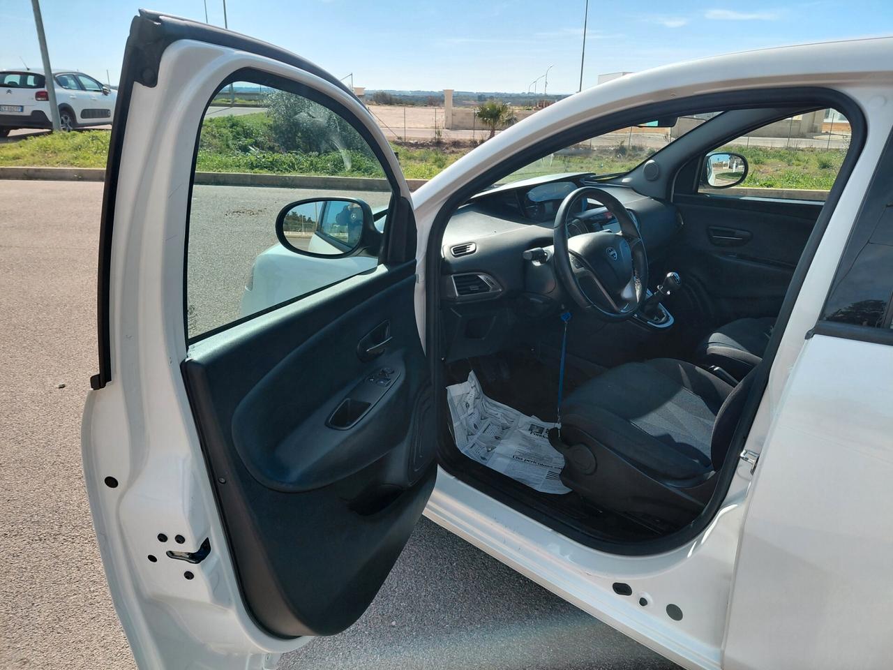 Lancia Ypsilon 1.2 69 CV 5 porte S&S Platinum