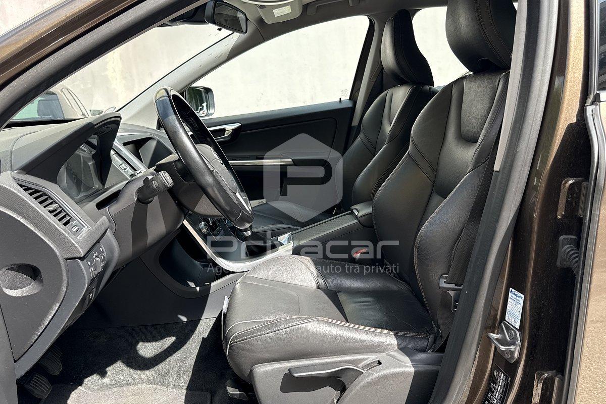 VOLVO XC60 D4 AWD Geartronic Momentum