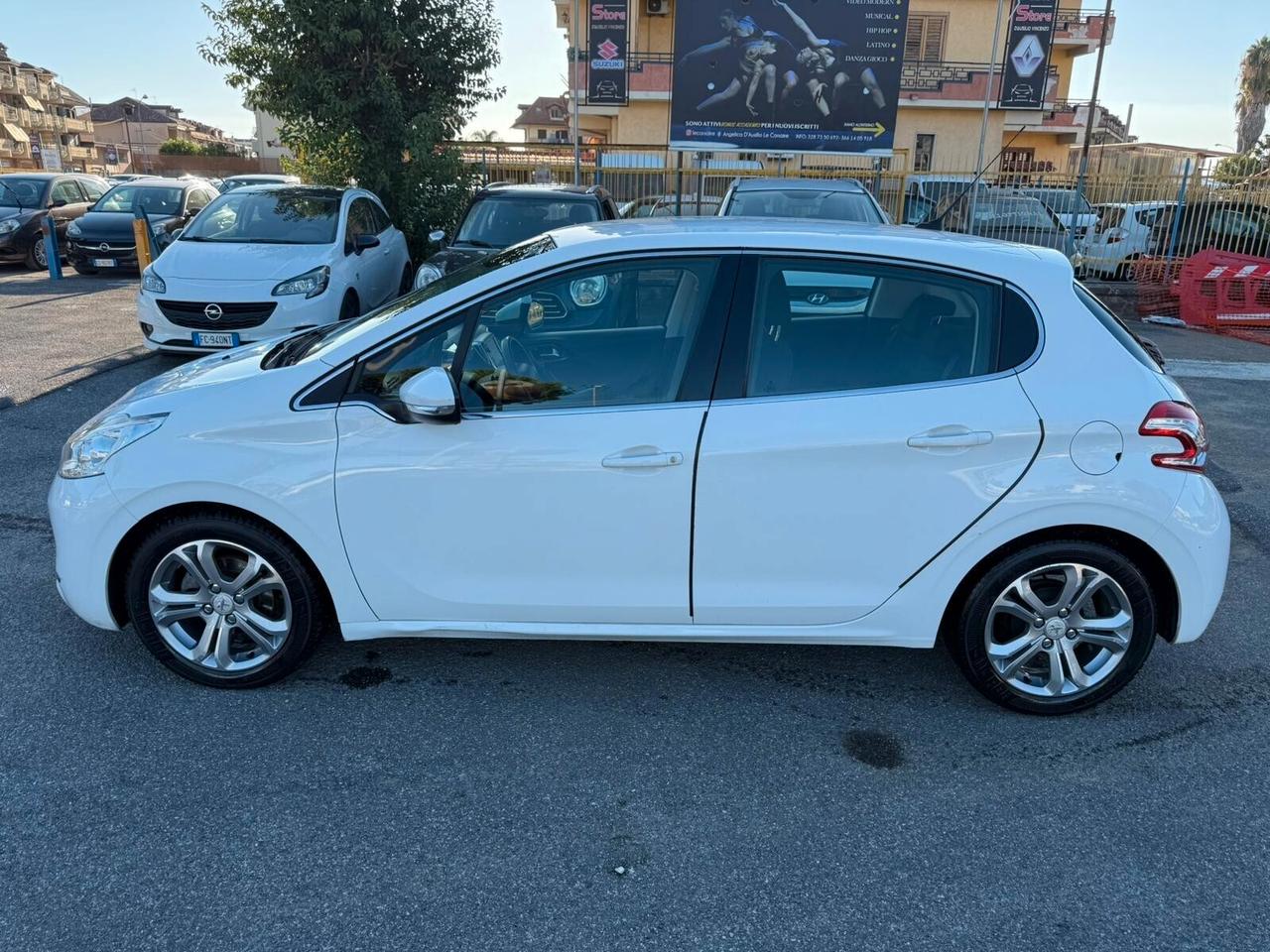 PEUGEOT 208 5PORTE ALLURE 1.4HDI 68CV 113MILAKM
