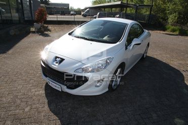 PEUGEOT 308 2.0 HDi 136CV CC aut. Féline