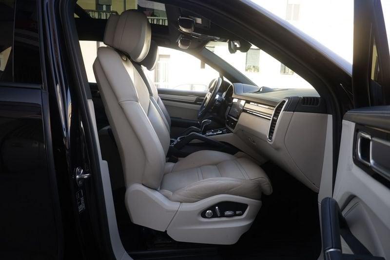 Porsche Cayenne 3.0 V6 E-Hybrid Tetto Panoramico Unicoproprietario