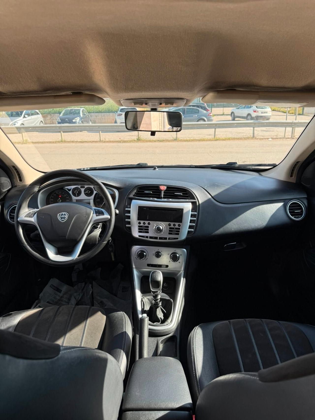 Lancia Delta 1.6 MJT DPF Platino