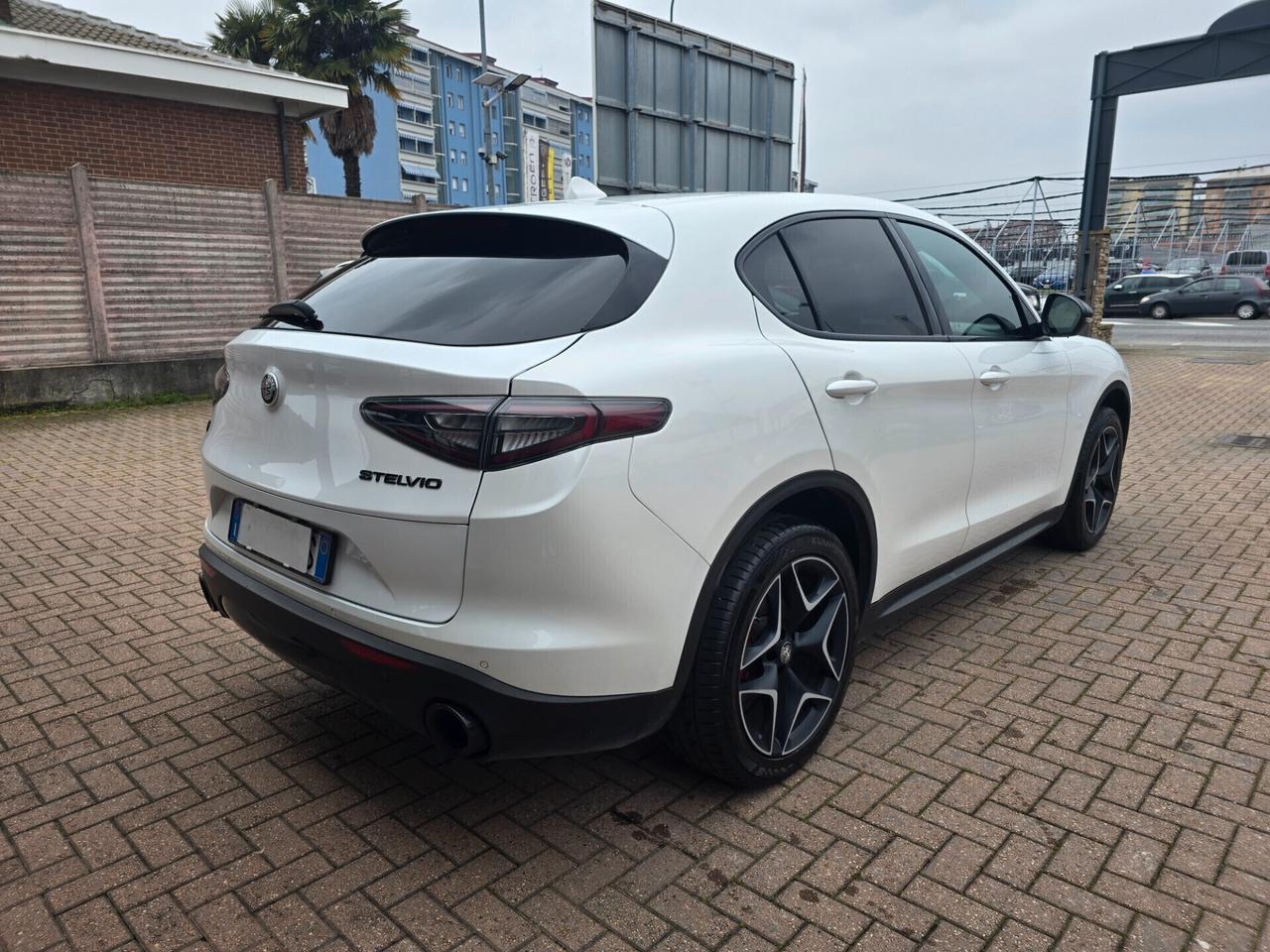 Alfa Romeo Stelvio 2.2 210 CV AT8 Q4 Ti Veloce
