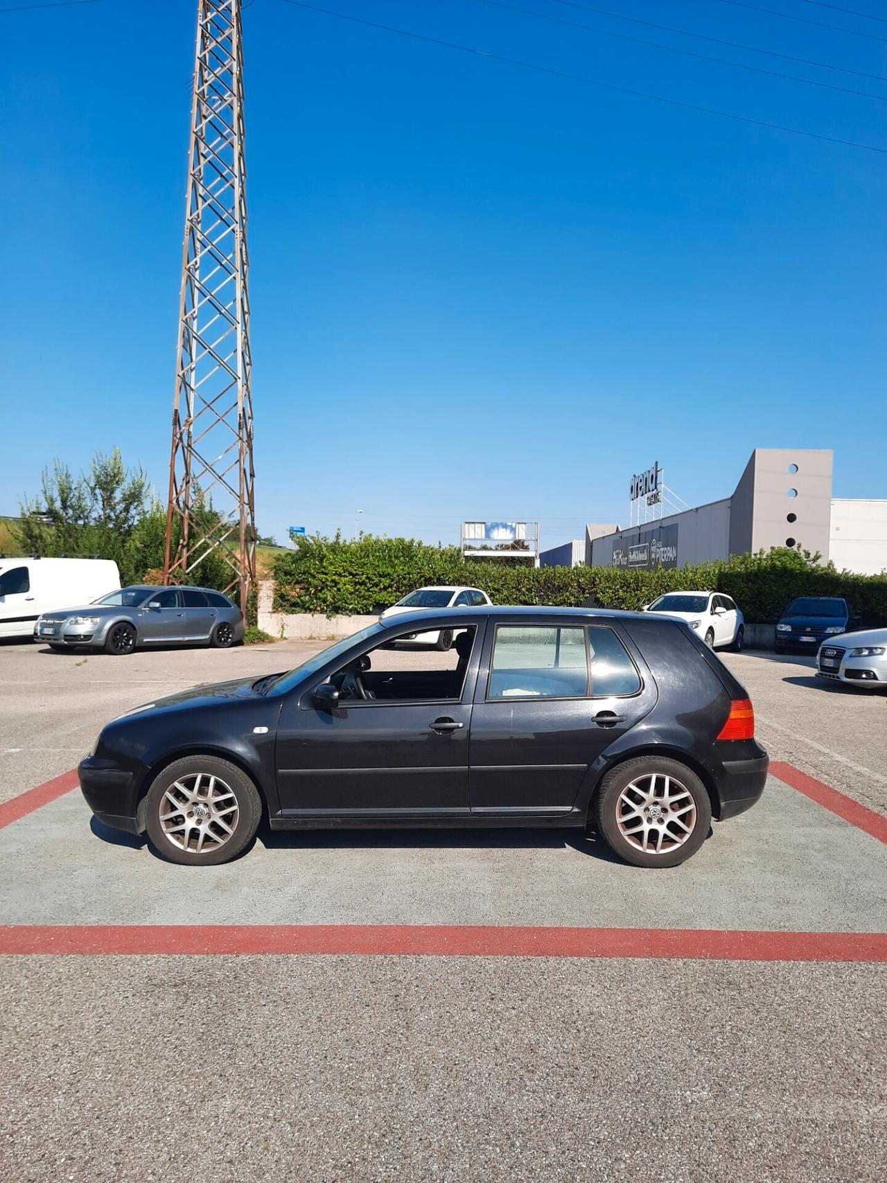 Volkswagen Golf 1.4 16V cat 5 porte Air Ok neopatentati