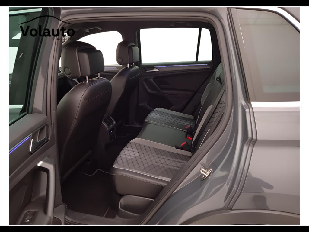 VOLKSWAGEN Tiguan II 2021 - Tiguan 2.0 tdi R-Line 150cv dsg