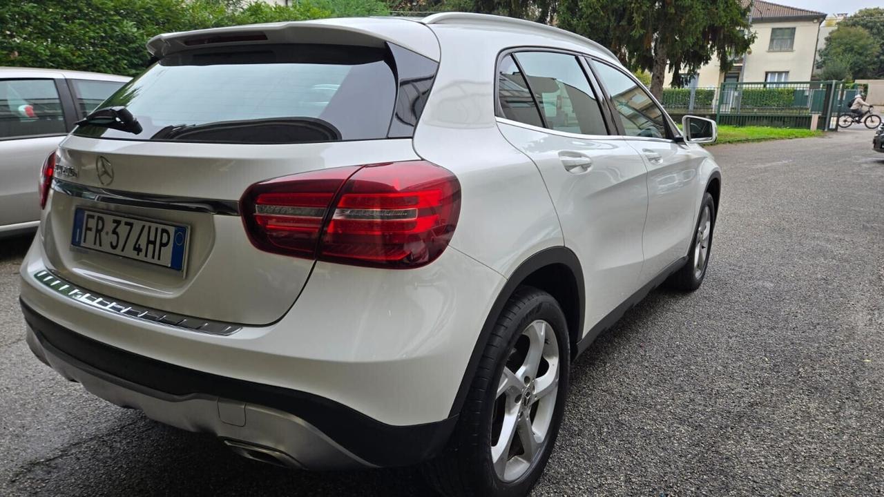 Mercedes-benz CLA 200d Automatic Premium