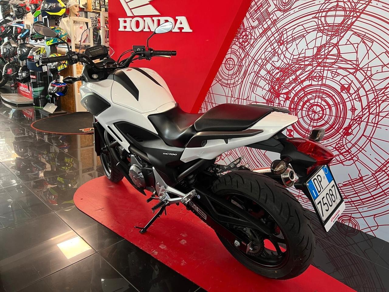 Honda NC700X 2012