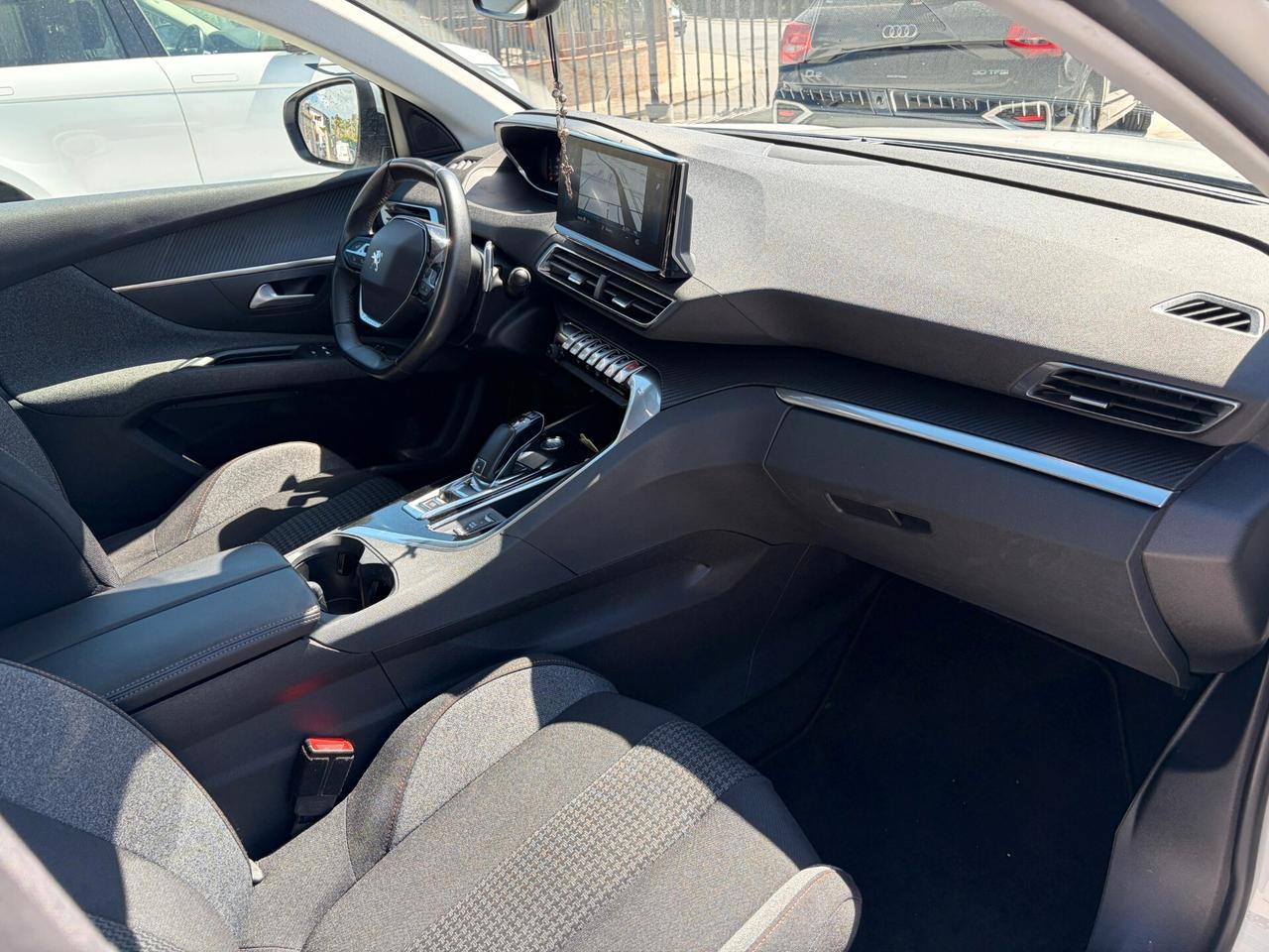 Peugeot 3008 BlueHDi 130 S&S Active