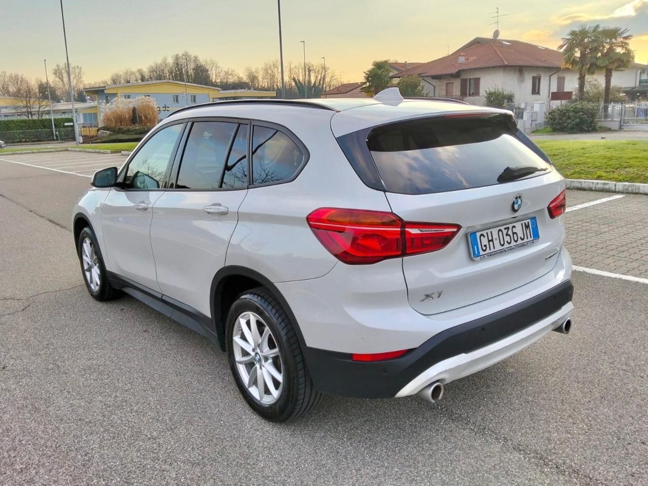 Bmw X1 xDrive18d Automatik*Navi*Camera*Cruise*Pdc
