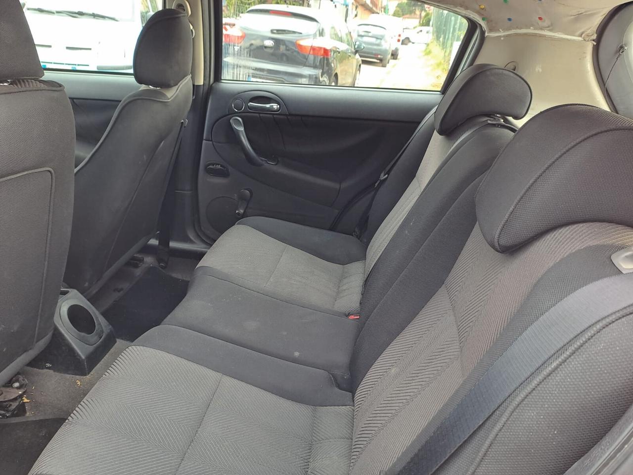 Alfa Romeo 147 1.6 BENZINA