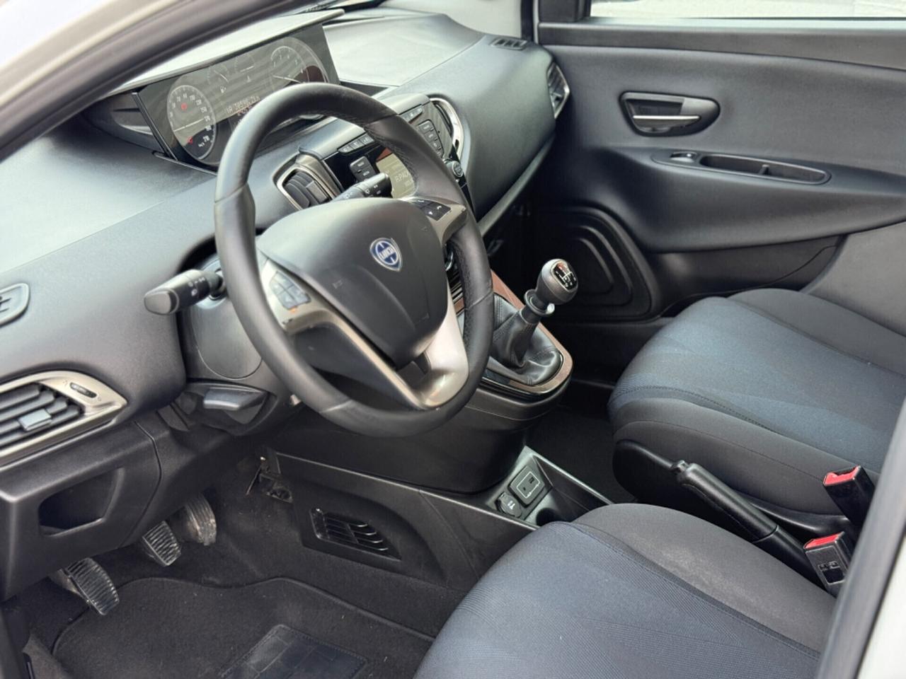 Lancia Ypsilon 1.2 Platinum ecochic Gpl 69cv my18