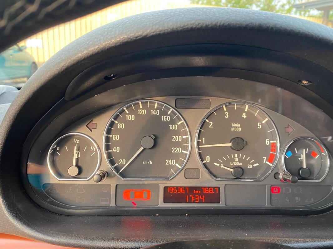BMW Serie 3 320i Attiva E 46 TARGA ORO ASI