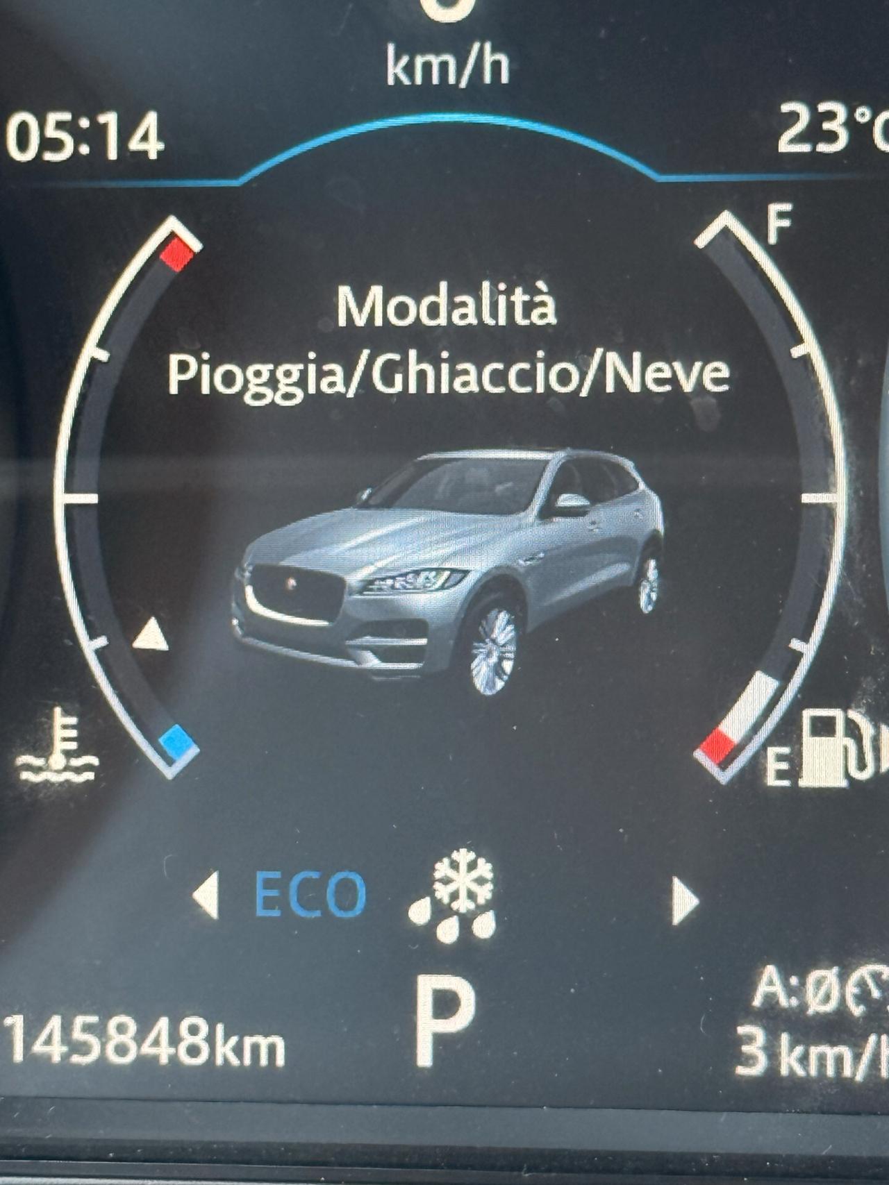Jaguar F-Pace 2.0 D 180 CV AWD aut. Portfolio