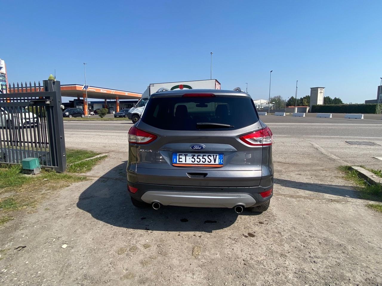 Ford Kuga 2.0 TDCI 140 CV 4WD Powershift Business