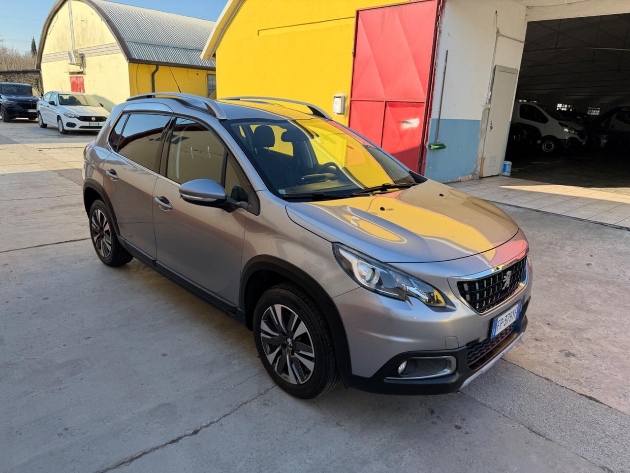 Peugeot 2008 PureTech Navigatore Pelle Xenon