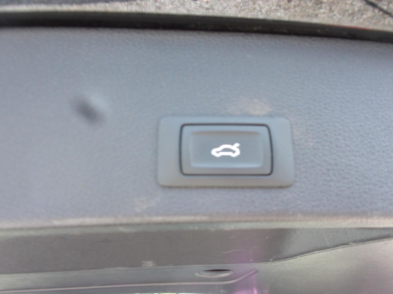 Audi Q2 35 TFSI S tronic Business
