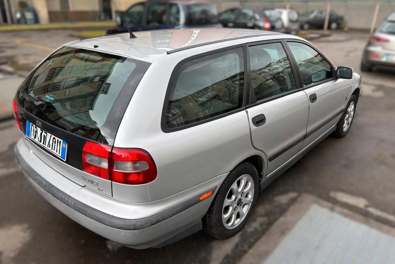 Volvo V40 1.6 16V cat