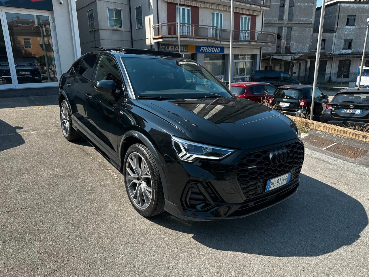 Audi Q3 SPORTBACK 35 TDI QUATTRO S LINE / PANORAMA / R20 / MATRIX
