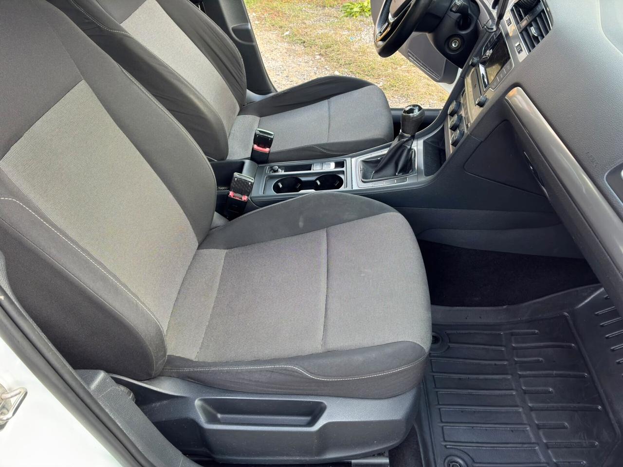 Volkswagen Golf VII 1.6 tdi 90cv , anno 2015