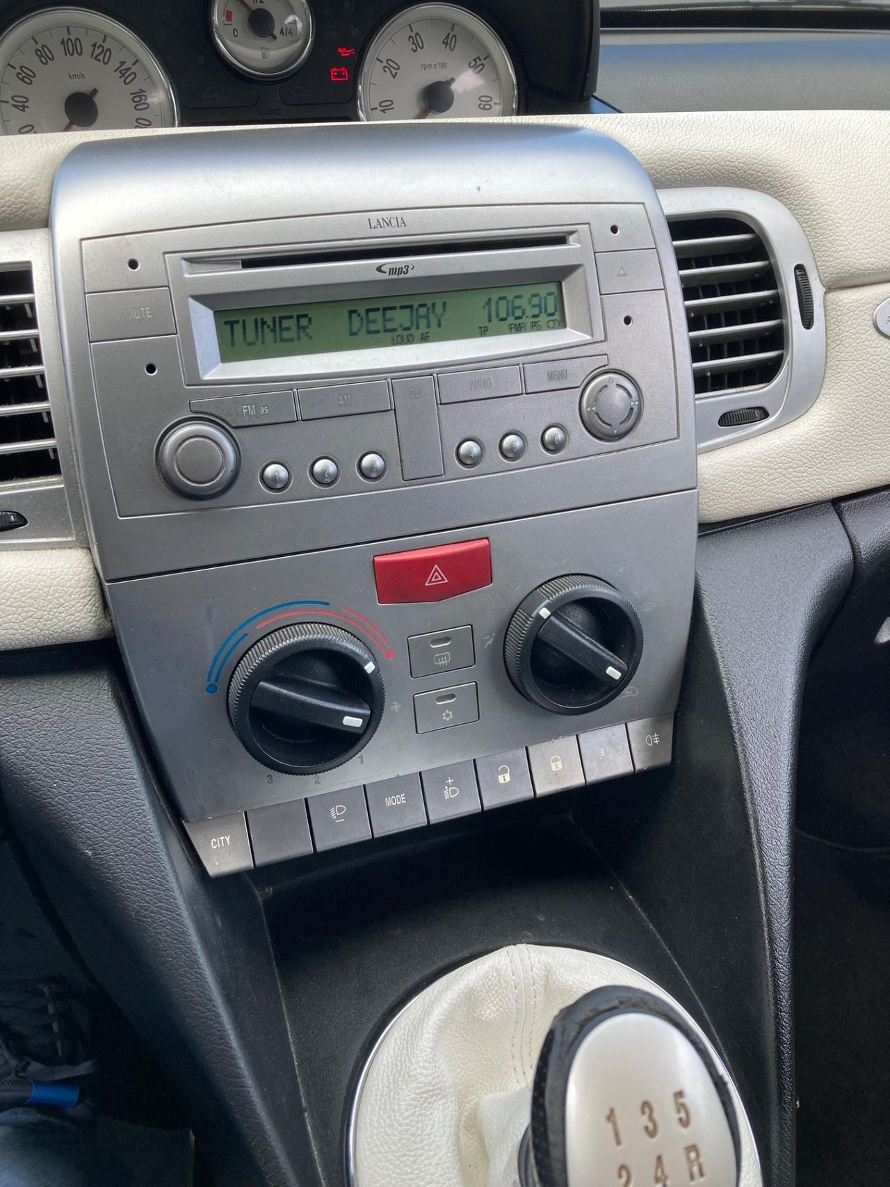 Lancia Ypsilon 1.2 69 CV Elle
