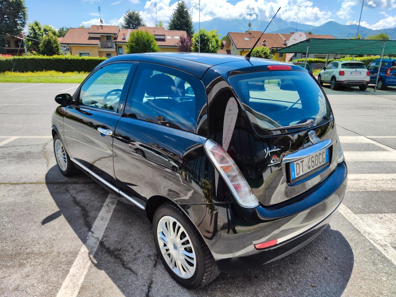 Lancia Ypsilon 1.2 60cv Neopatentati