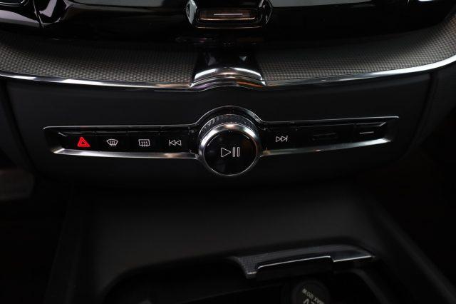 VOLVO XC60 XC60 B4 (d) AWD automatico Ultimate Dark