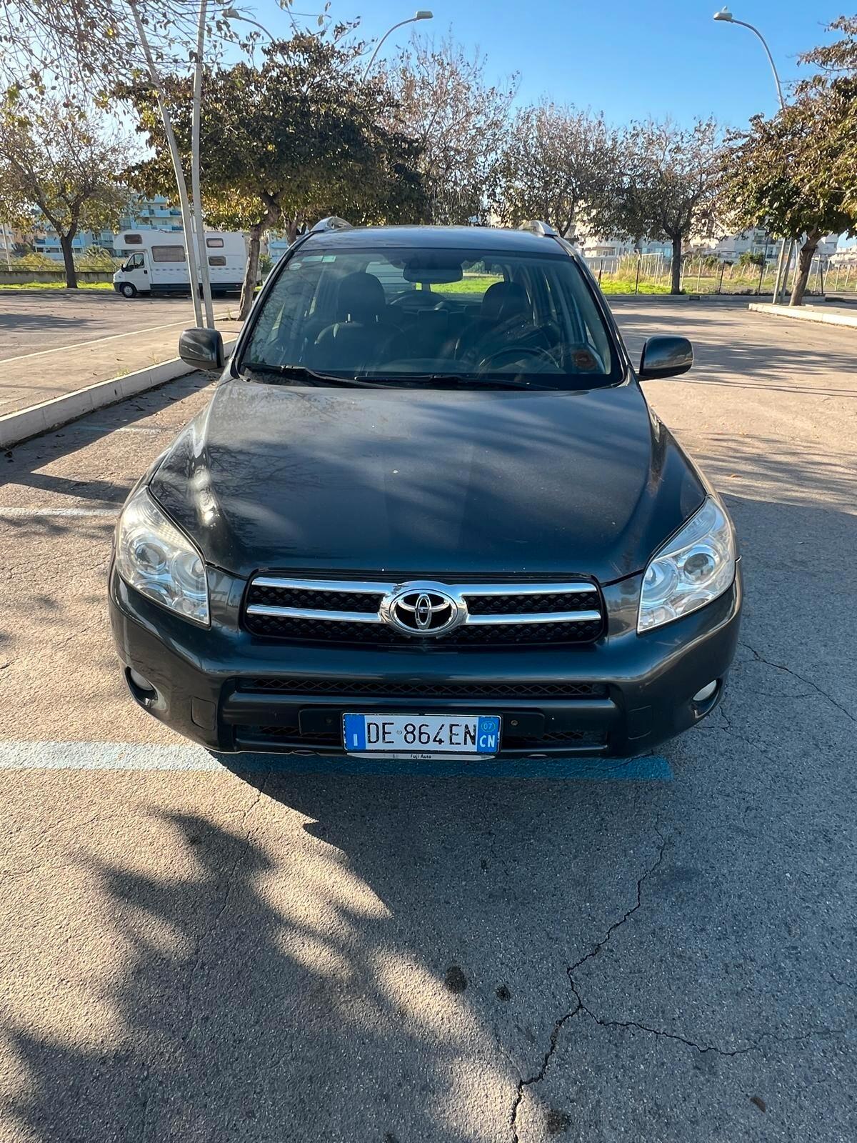 Toyota RAV 4 RAV4 2.2 D-4D 136 CV Luxury