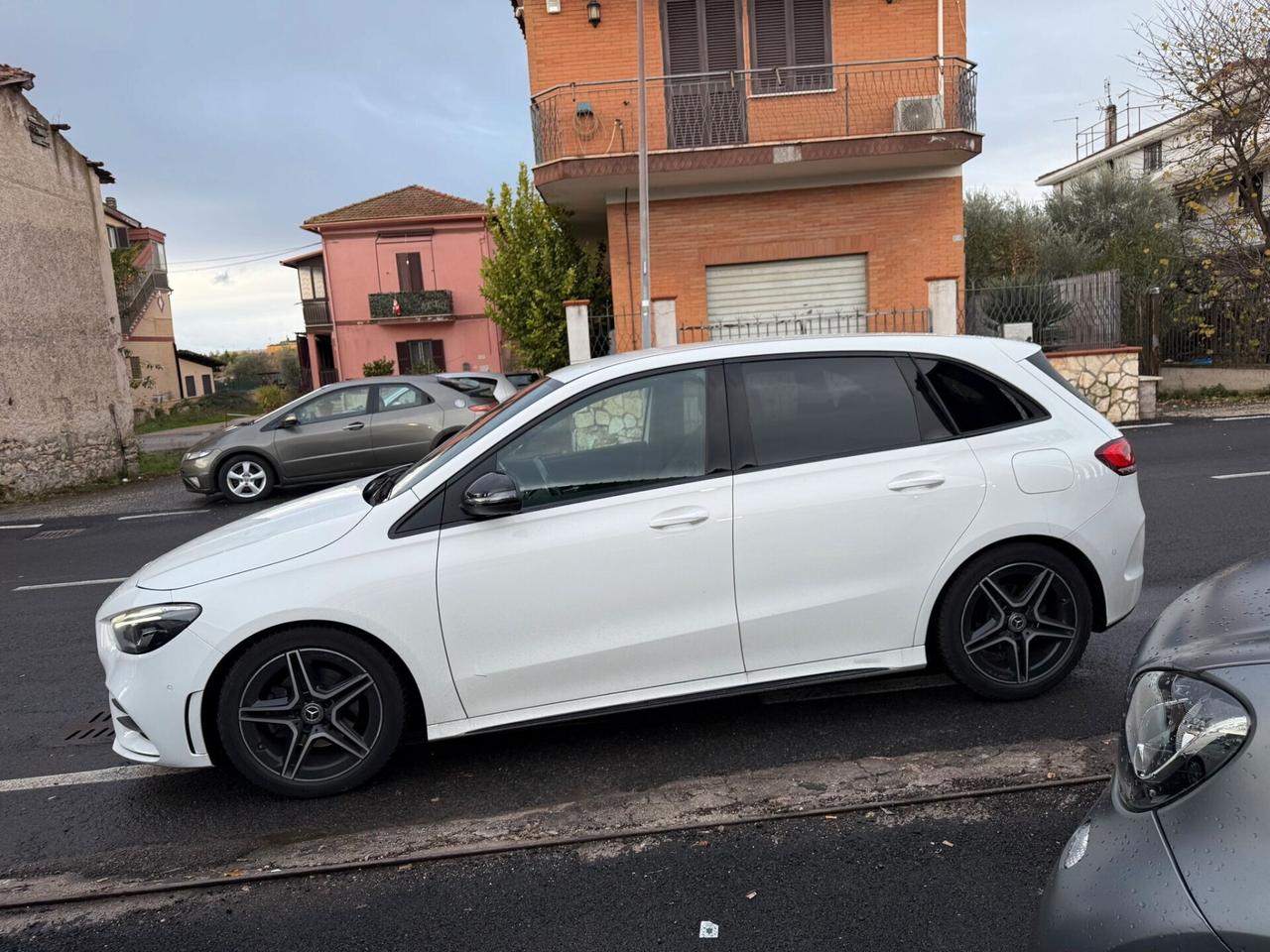 Mercedes-benz B 180 d premium AMG automatica - Tutto incluso