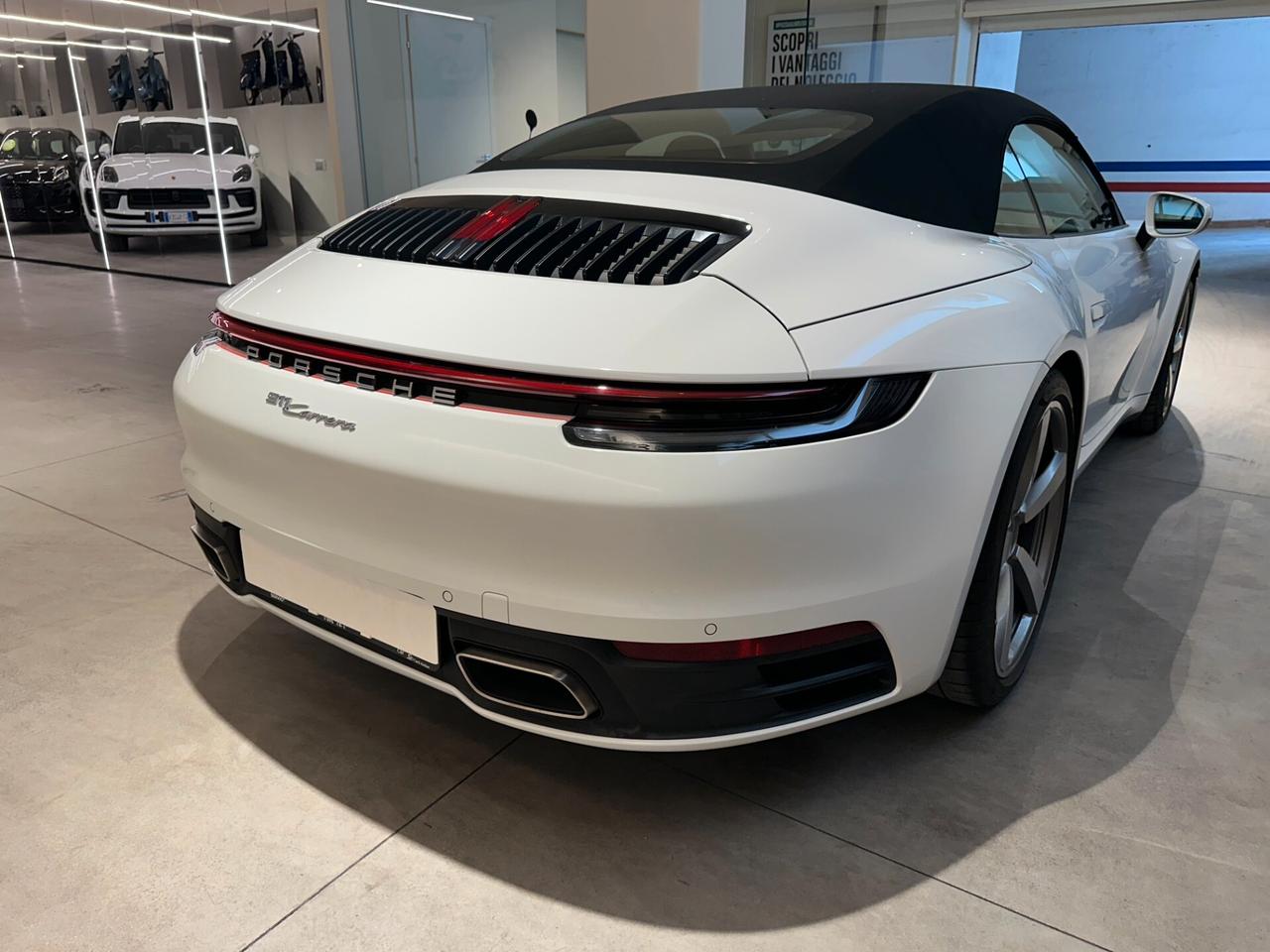 Porsche 911 Carrera Cabriolet 2020