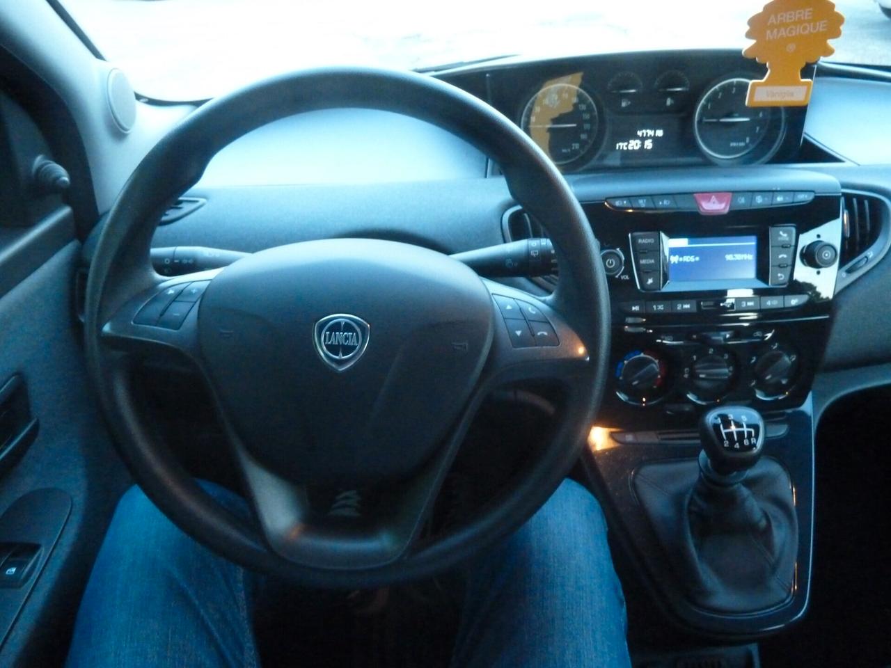 Lancia Ypsilon 1.0 FireFly 5 porte Hybrid UnYca