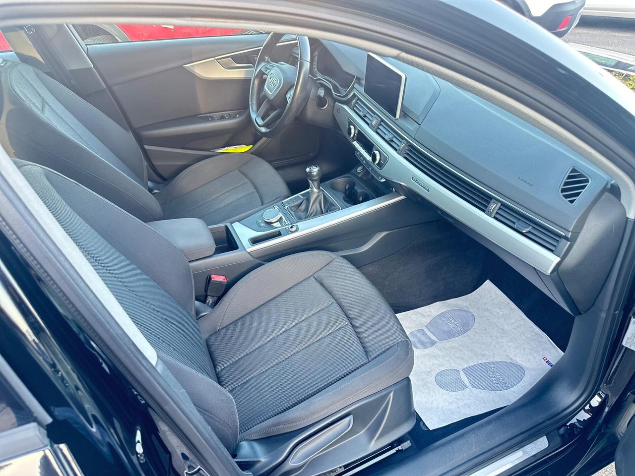 Audi A4 Avant 2.0 TDI 150 CV Sport cockpit virtual clima 3 zona led