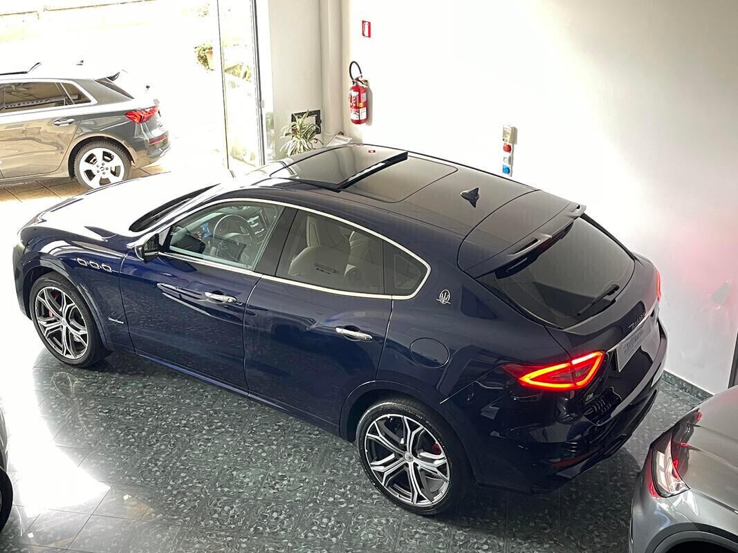 Maserati Levante V6 Diesel 275 CV AWD Gransport my20 "Auto Aziendale Full Full Optional" (Tetto apribile/panoramico)