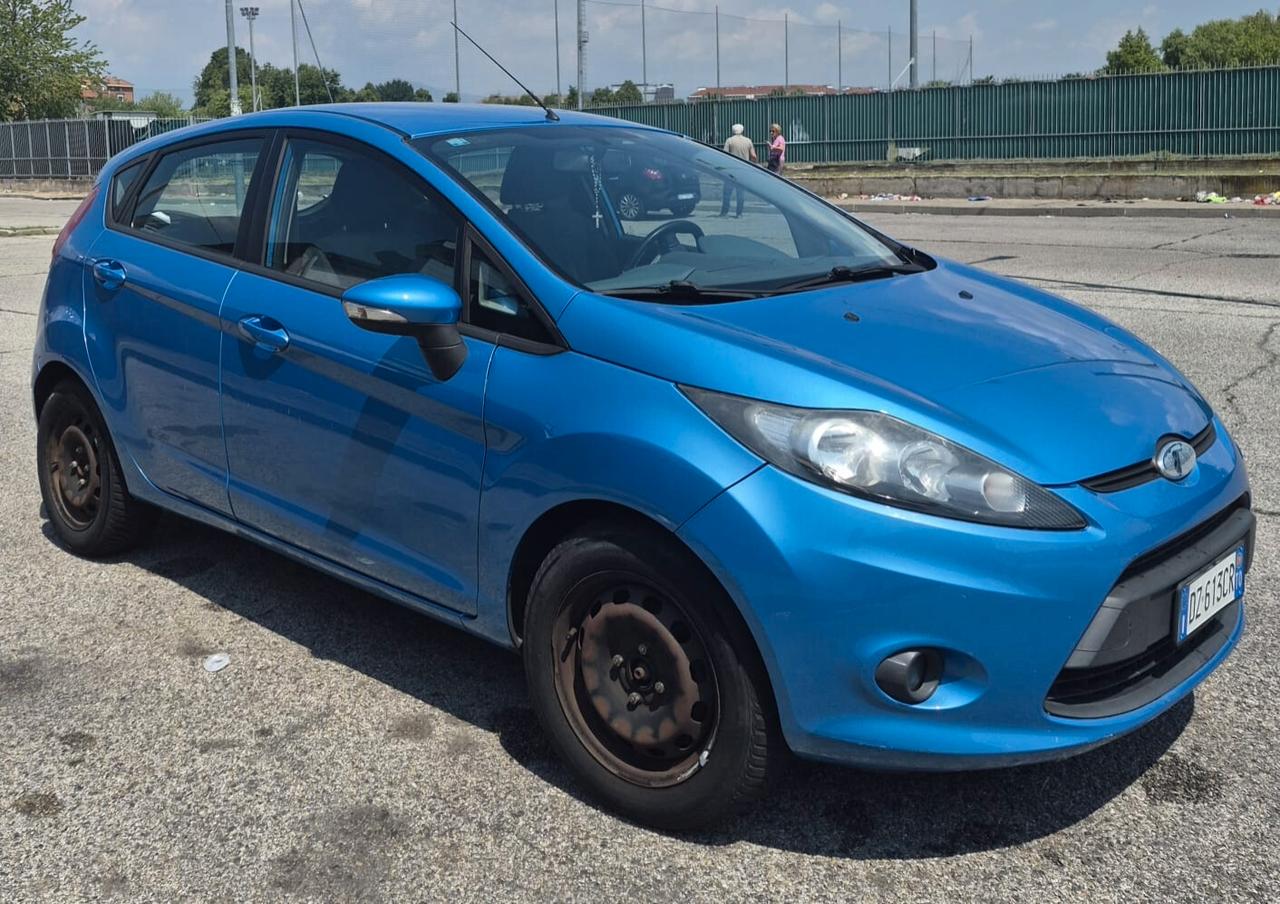 Ford Fiesta 1.4 5 porte Bz.- GPL Titanium