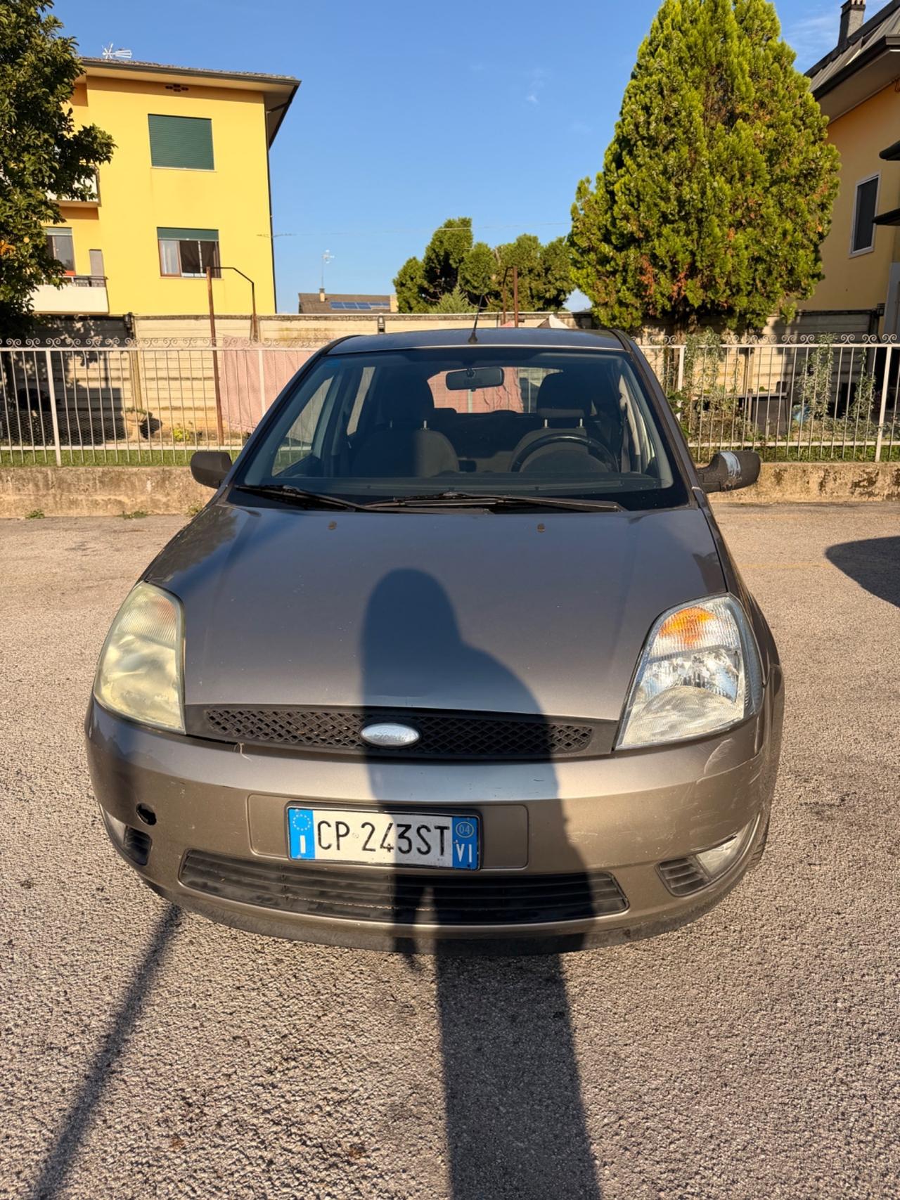 Ford Fiesta 1.2 16V 5p. Ghia
