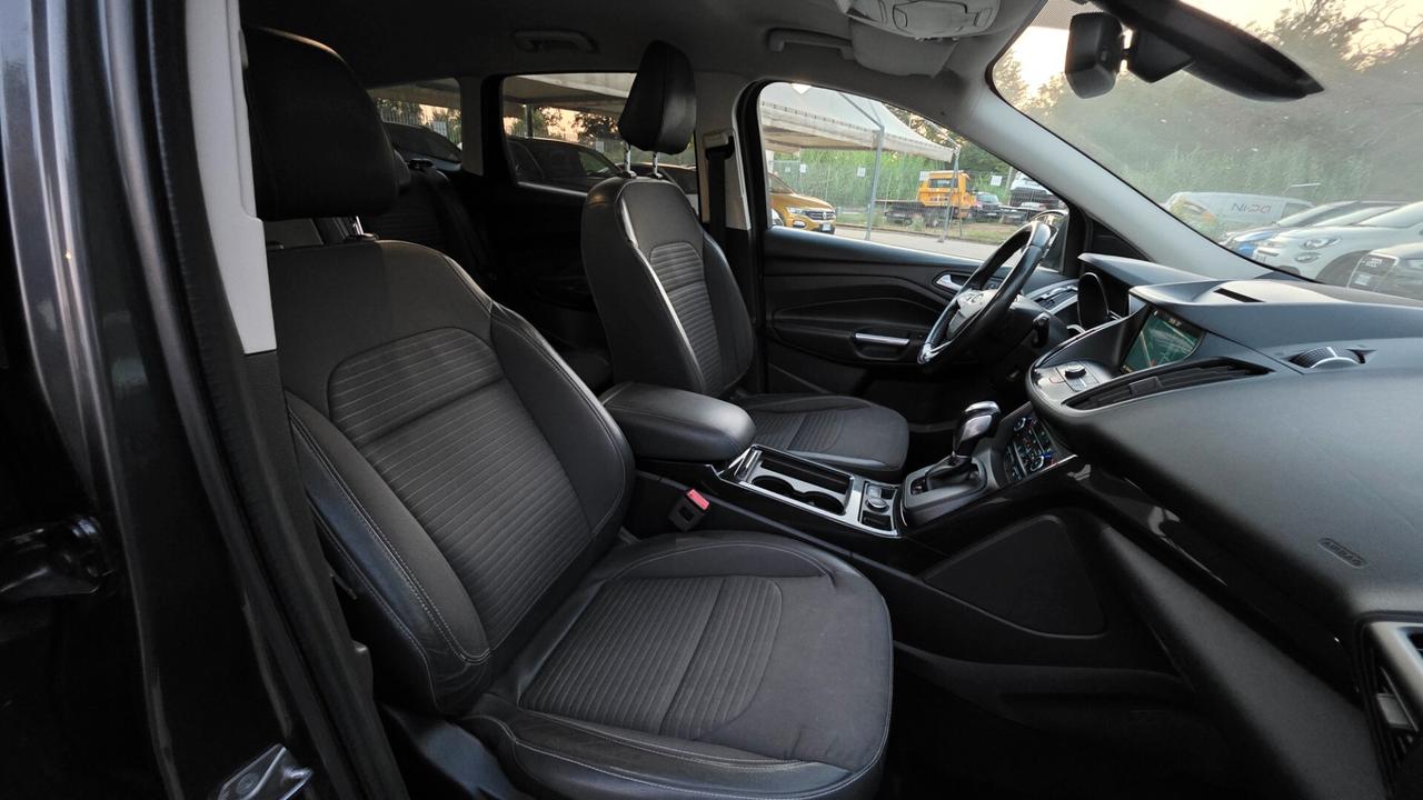 Ford Kuga 1.5 TDCI 120 CV S&S 2WD Powershift Edition