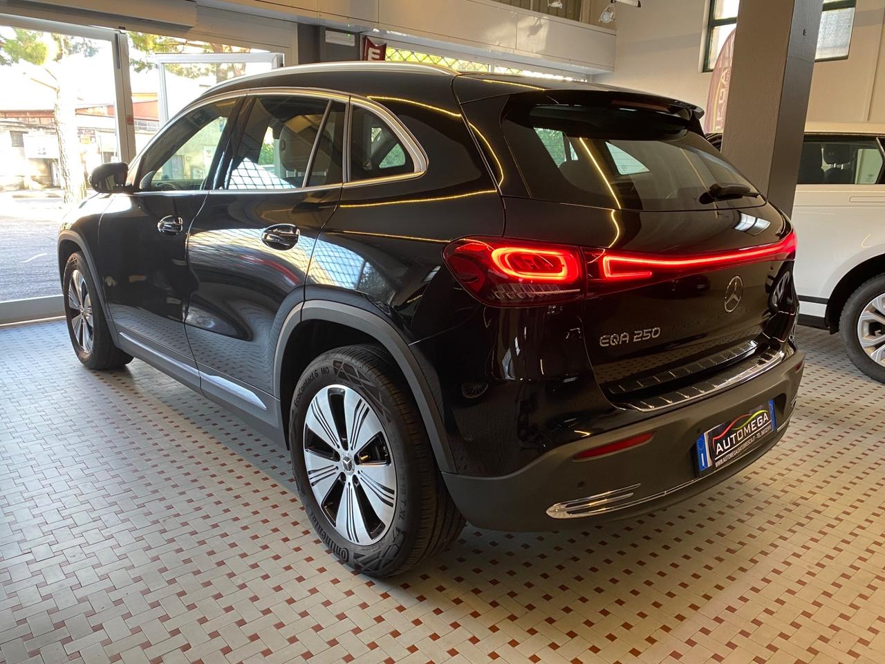 Mercedes-benz EQA 250 Sport Aziendale