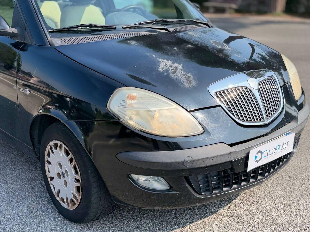 Lancia Ypsilon 1.2 8v