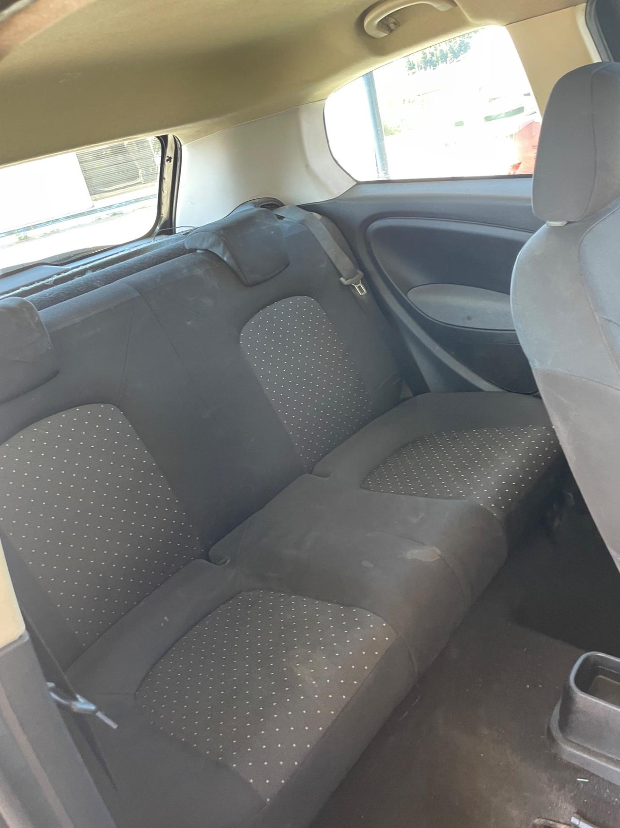 FIAT GRANDE PUNTO 1.2 BENZINA 2007 CON FRIZIONE NUOVA.