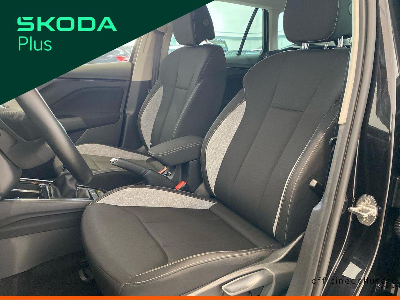 Skoda Kamiq 1.0 tsi 115cv black dots