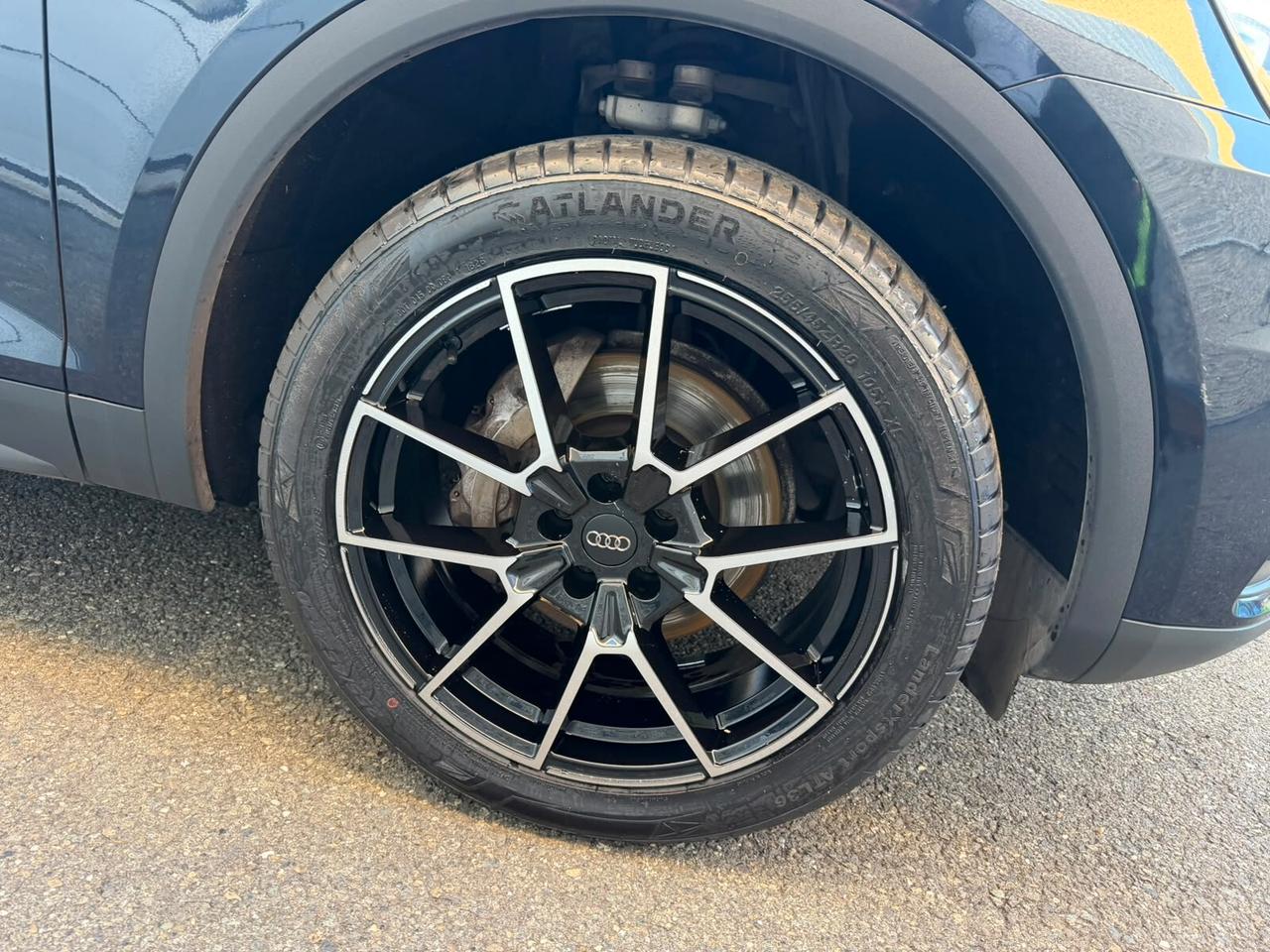 Audi Q5 2.0 TDI quattro S tronic Business Sport